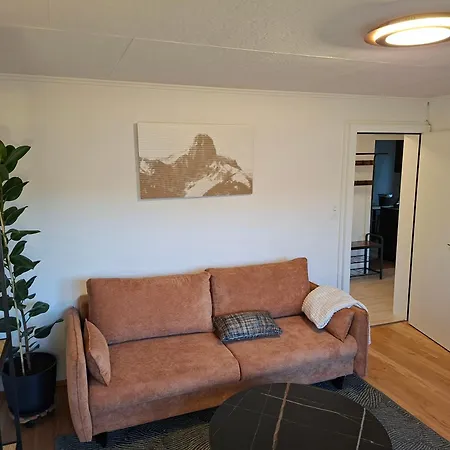 Sunny Balcony Home, Parkplatz Inklusive Apartman *
